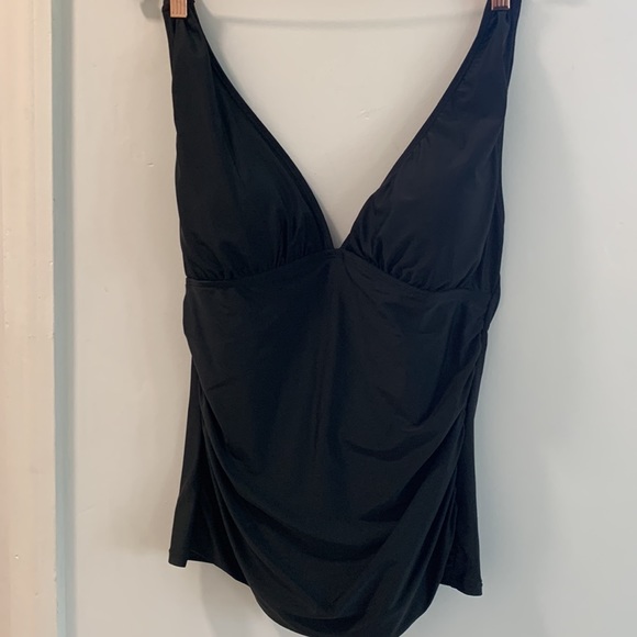 Black Tankini Bathing Suit Top  Size 16 very small for a size 16 - Picture 7 of 15